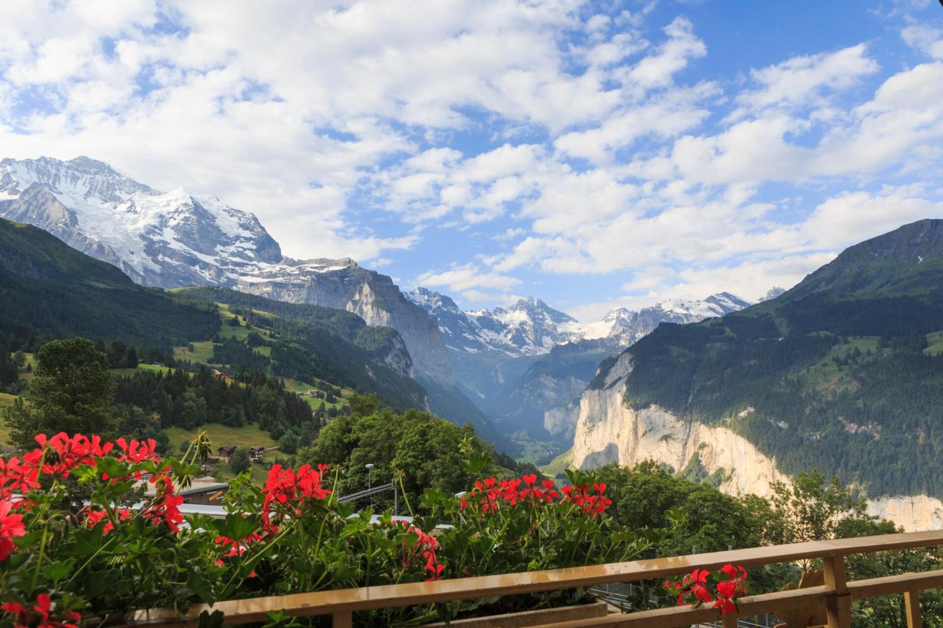Hotel Victoria Lauberhorn Wengen, A Faern Collection Hotel Exterior photo